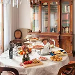 Errico Rooms
